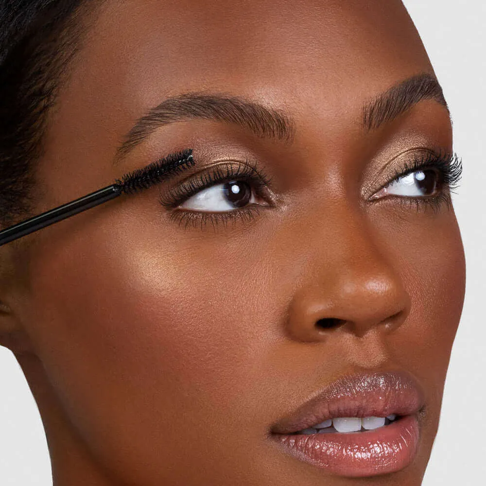 Fully Charged Mascara Powered by Magnetic Technology